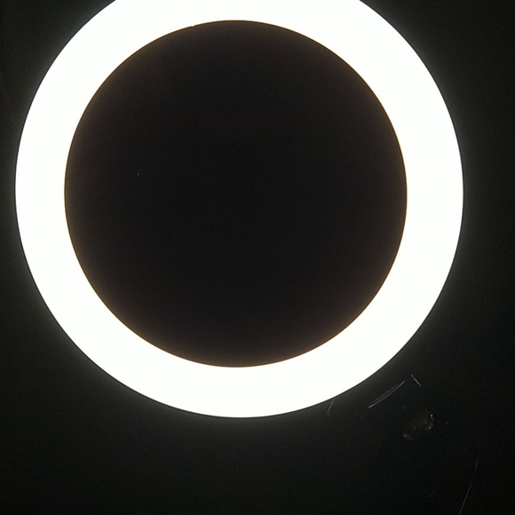 Led ring light 8 inch - Picture 3 of 4
